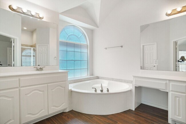 Building Photo - Beautiful North Fort Worth Home
