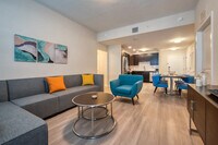 Building Photo - 4000 Breakview Dr