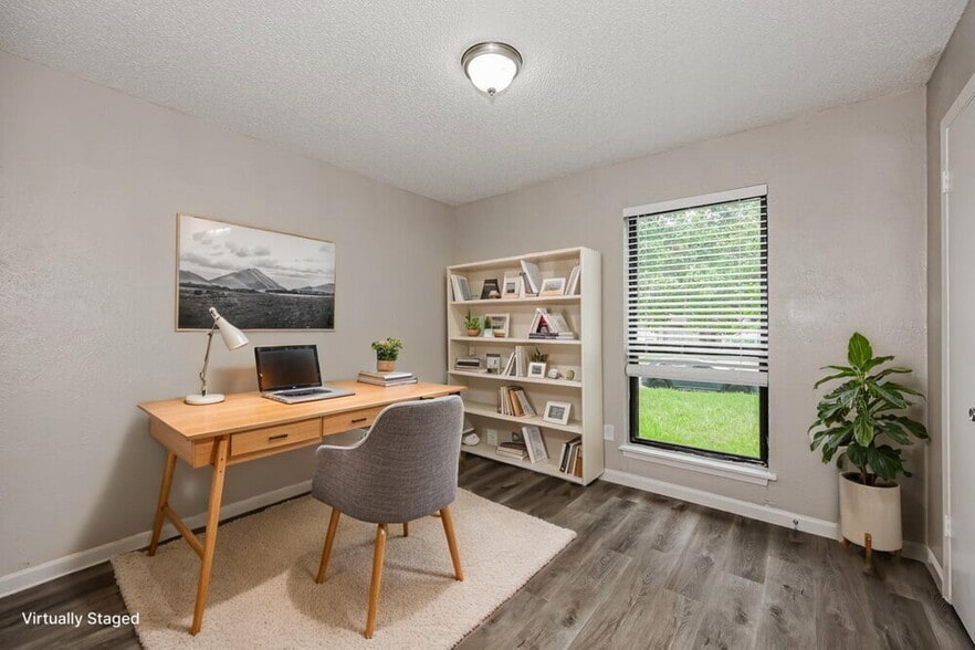 Building Photo - 933 Lemontree Dr