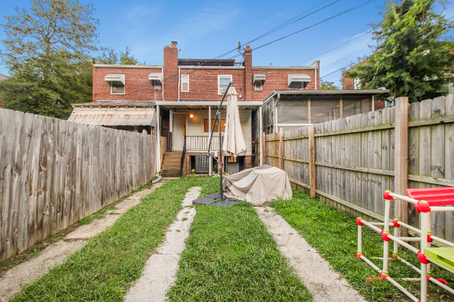 Building Photo - 4007 1st St SW