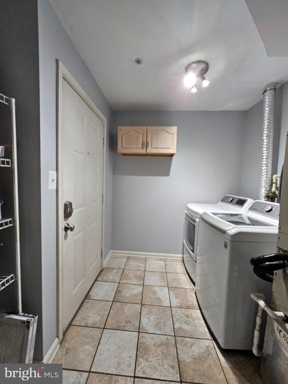 Building Photo - 7009 Birkenhead Pl