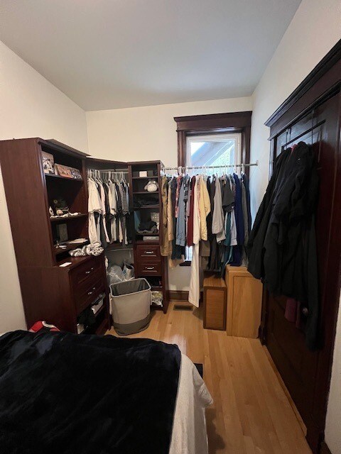 Building Photo - 1909 S May St