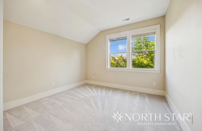 Building Photo - Stunning Renaissance at Peterkort Woods To...