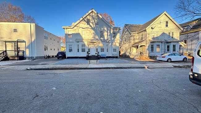 Building Photo - 10 Eames St