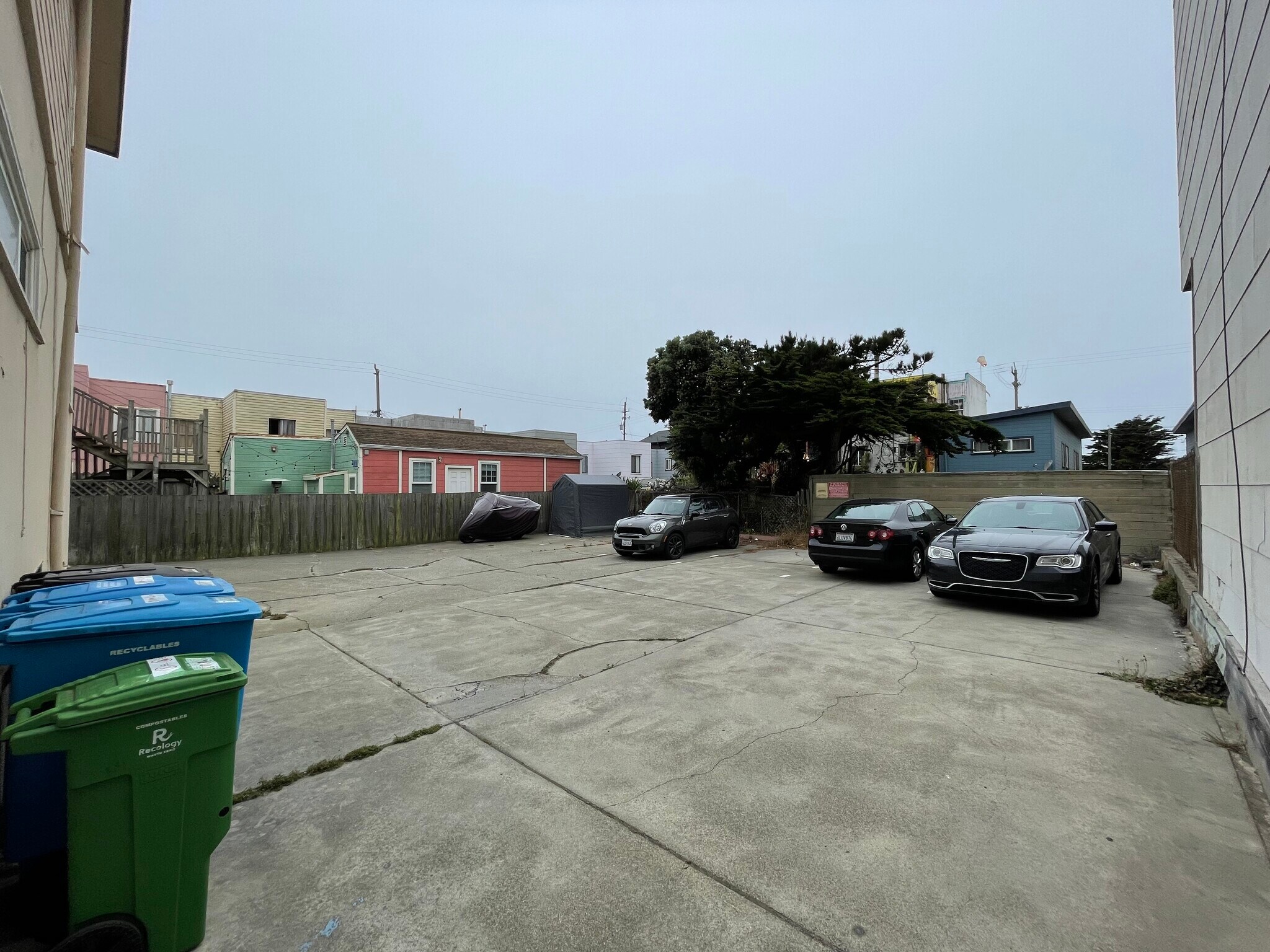 Building Photo - 1475 48th Ave