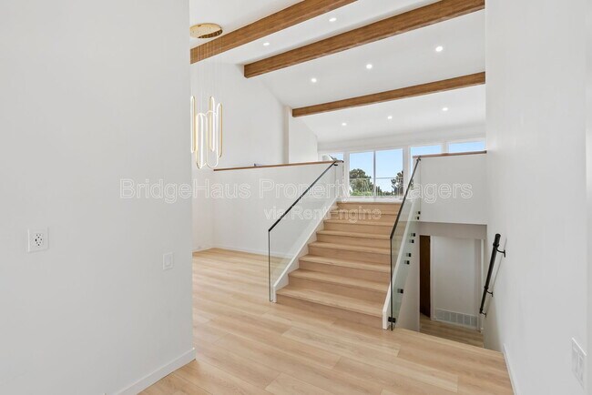 Building Photo - 2143 Caminito San Martin