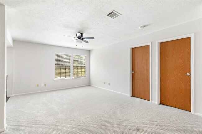 Building Photo - 3122 Lake Stream Dr