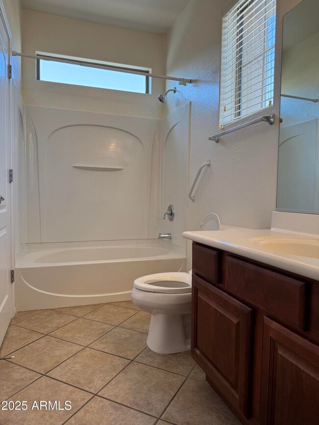 Building Photo - 848 S Colonial Dr