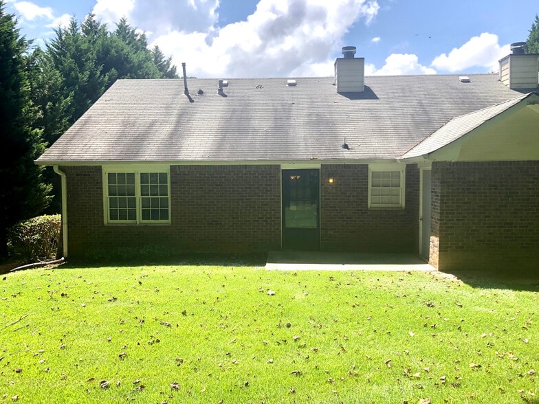 Building Photo - 2376 Rosedale Rd