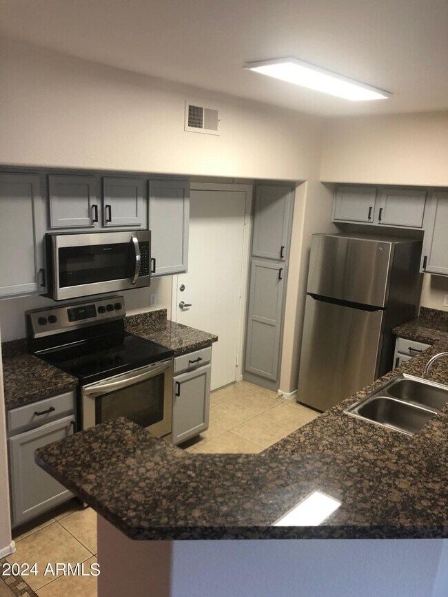 Building Photo - 4644 N 22nd St