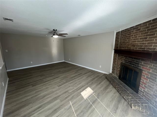 Building Photo - 1310 Whiteoak Dr