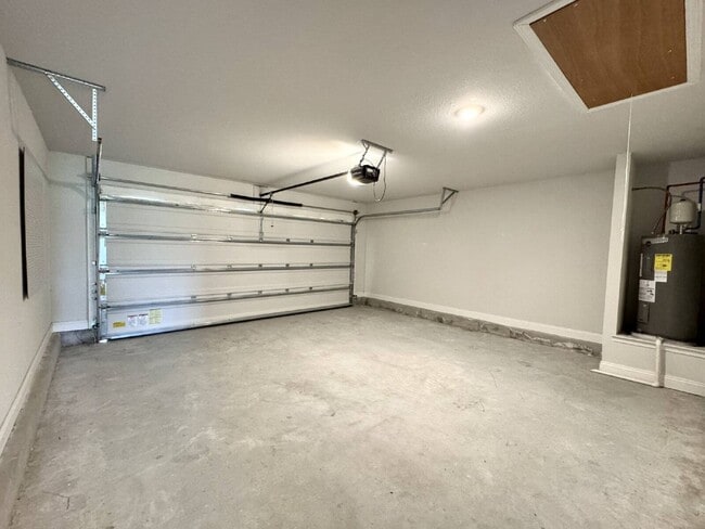 Building Photo - 3851 Redbud Wy