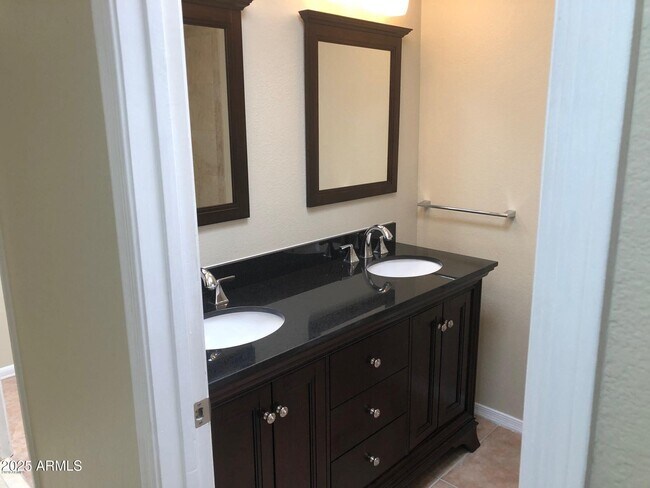 Building Photo - 7539 W Sequoia Dr