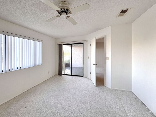 Building Photo - Charming 2-Bedroom, 2-Bathroom Townhome in Winterset