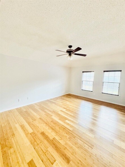 Building Photo - 2305 Buckeye Dr