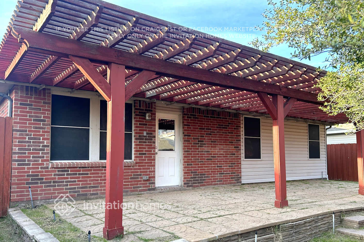 Building Photo - 1828 Lariat Dr