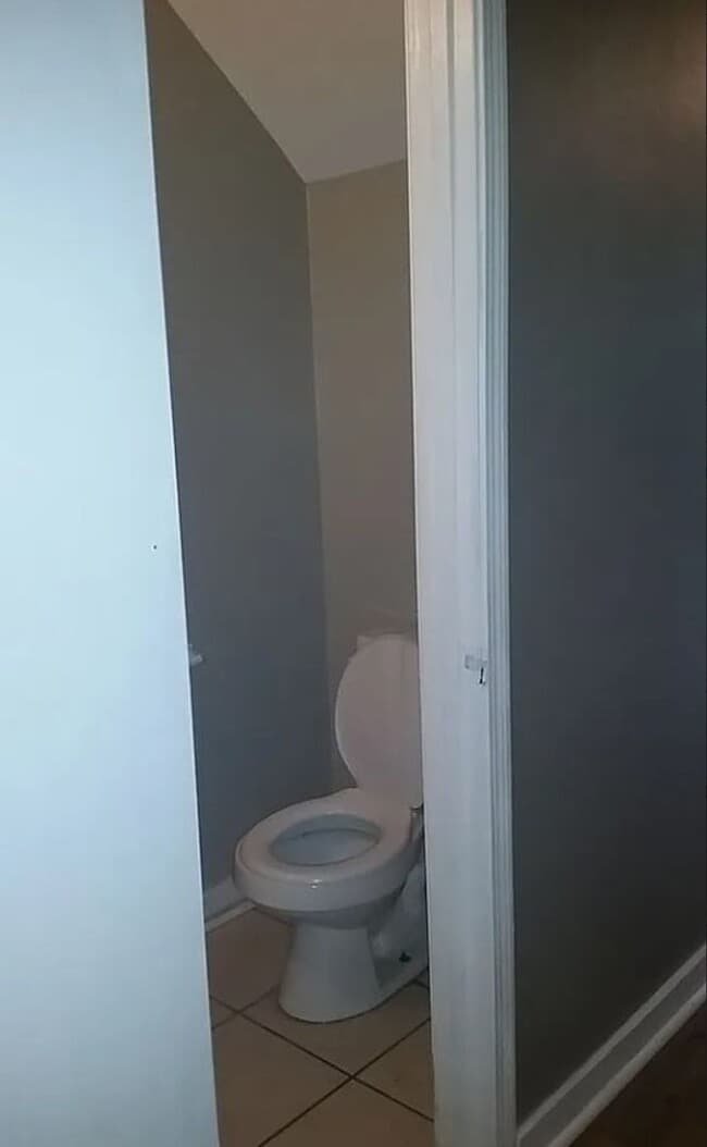 Building Photo - DO NOT APPLY RESIDENT ADD ON- UNIT IS NOT AVAILABLE Post to website only so additional resident c...