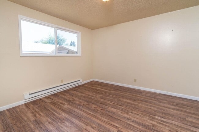 Building Photo - 2640 NE Harvey Ln