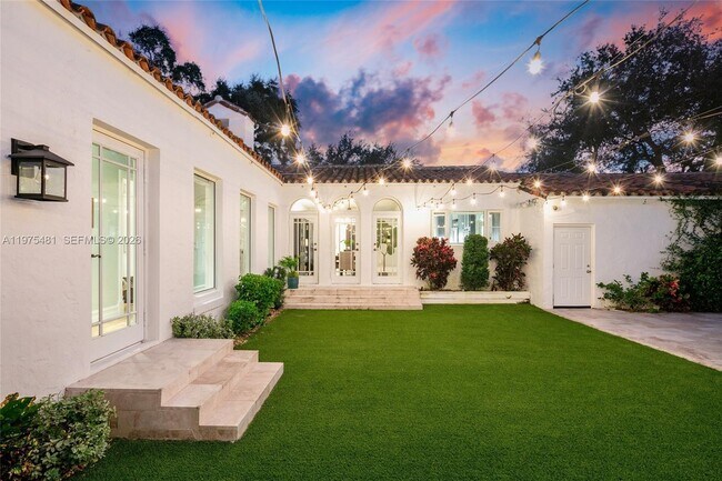 Building Photo - 113 NE 101st St