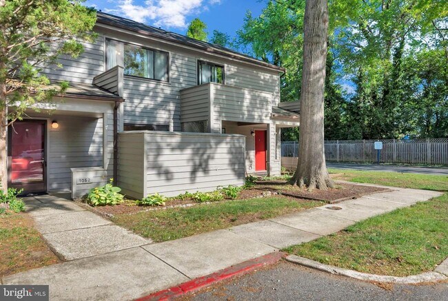 Building Photo - 1052 Cedar Ridge Ct