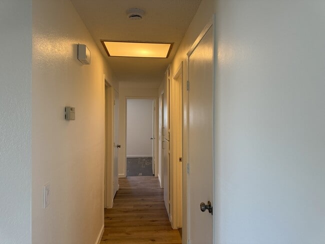 Building Photo - 2460 Brookside Way