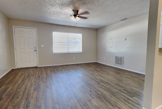 Building Photo - 15696 Bolesta Rd