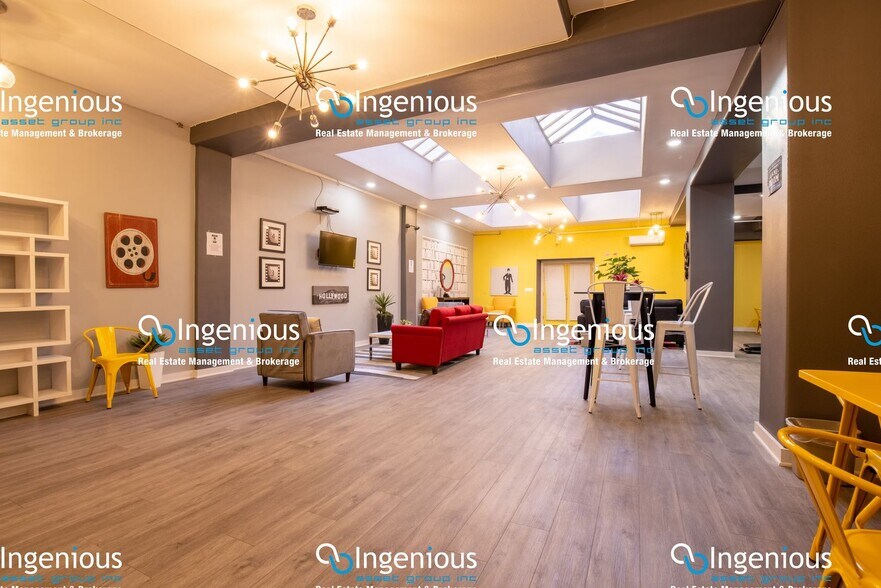 Interior Photo - 729 S. Union Ave.