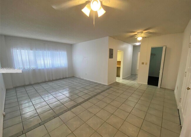 Building Photo - 7945 East Dr