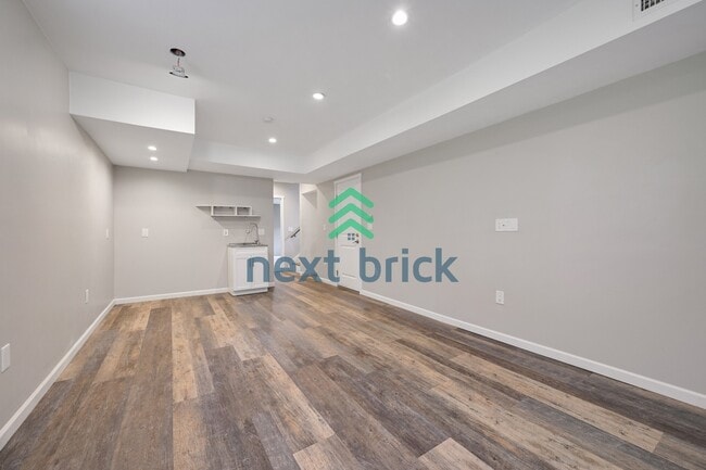 Building Photo - Move-In Ready 4 Bedroom Home in Prime Bellevue Location