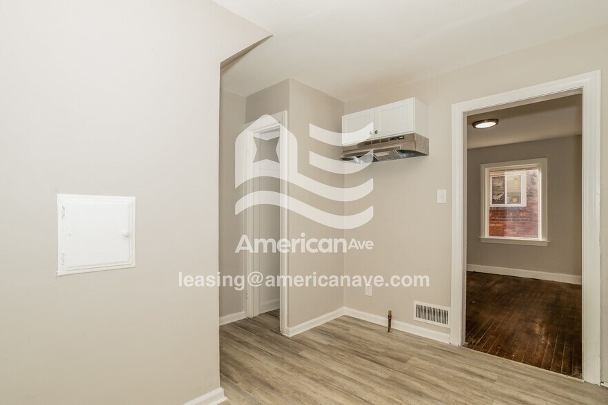 Building Photo - 5766 3 Mile Dr