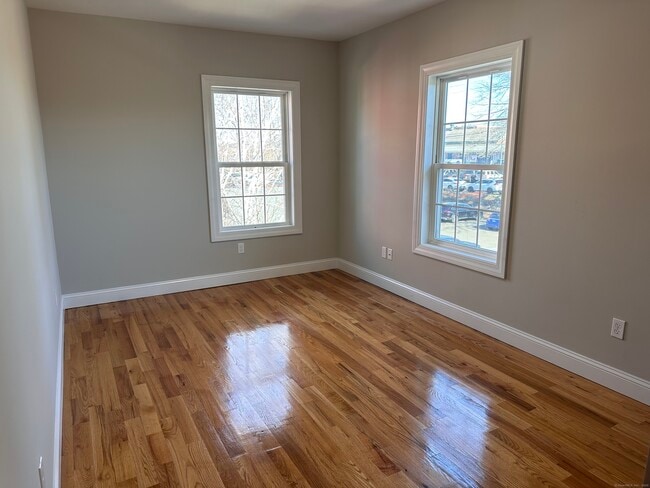 Building Photo - 41 Darina Pl
