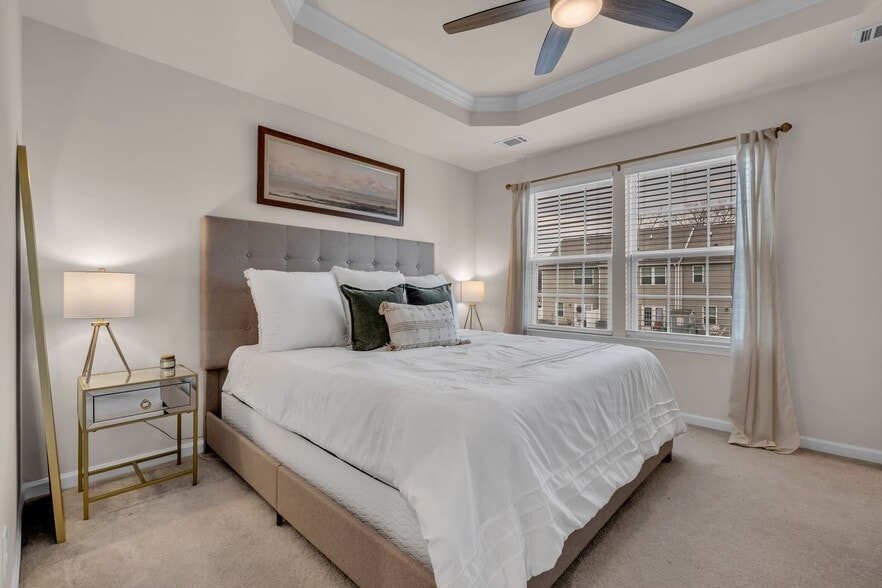 PROPERTY DOES NOT COME FURNISHED - 420 Park Ave