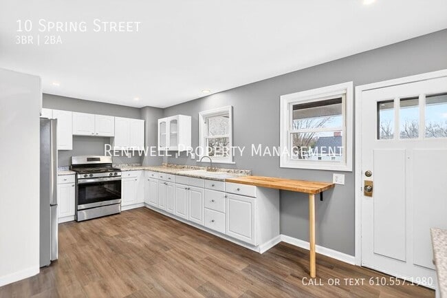 Building Photo - 10 S Spring St