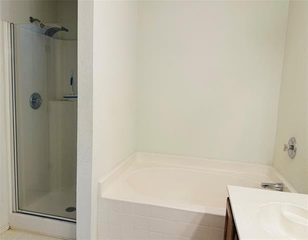 Building Photo - 765 Lowe Dr