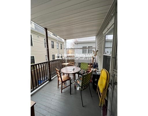 Building Photo - 2 Gilson Terrace