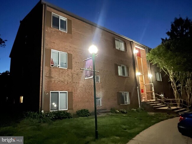 Building Photo - 7508 Prince Cole Ct