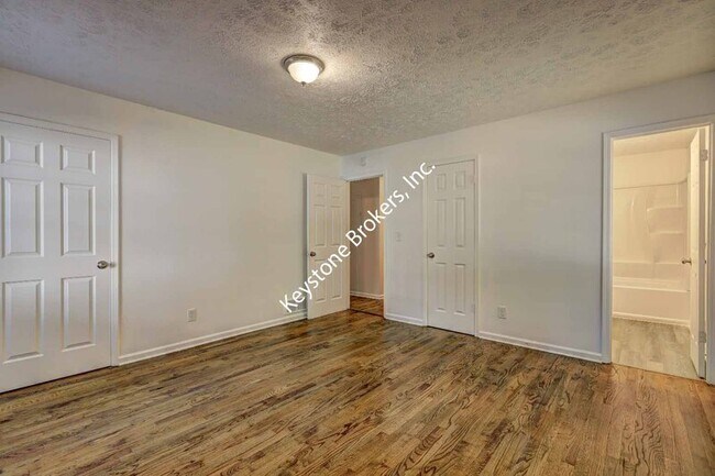 Building Photo - 4090 Knotty Oak Trail
