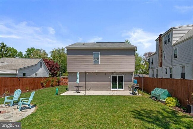 Building Photo - 465 Carvel Beach Rd