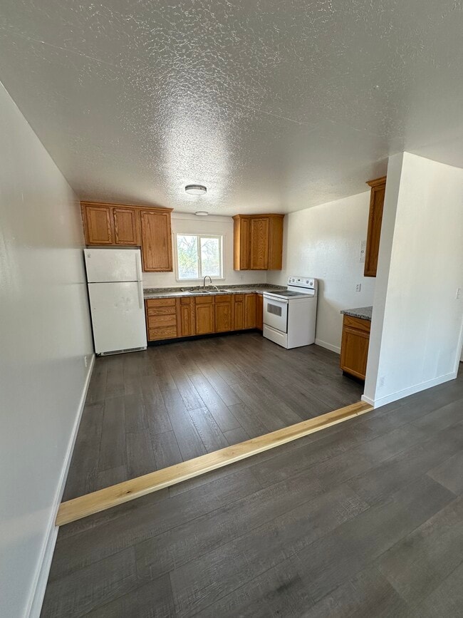 Building Photo - Harris Apartments