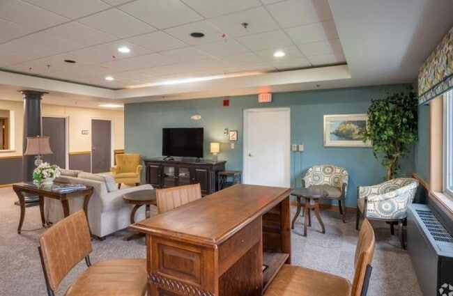 Building Photo - 605 Chase Blvd