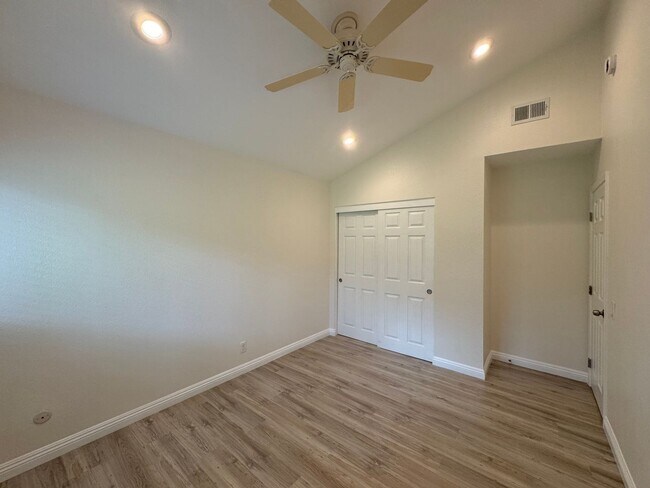 Building Photo - Beautiful 4Bd/2.5Ba Spacious Home in Missi...