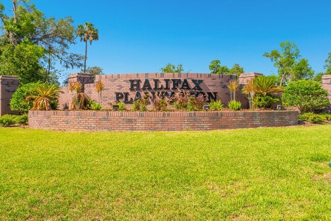 Building Photo - Refined Living in Halifax Plantation – Con...