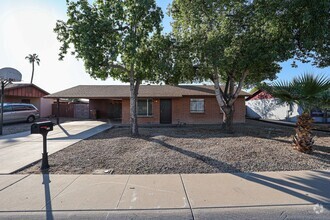 Building Photo - Value priced property in Central Peoria!