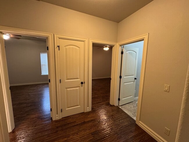 Building Photo - BIXBY - 3 bed, 2 bath, 3 car garage!!