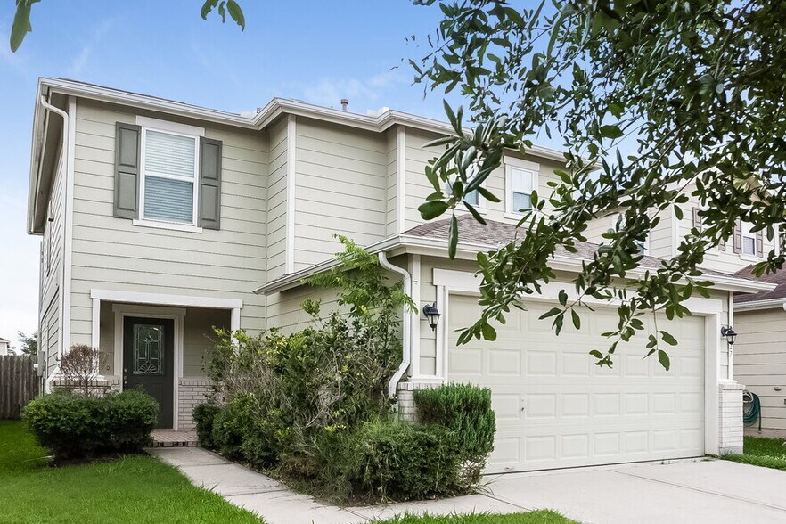 Primary Photo - 2727 Skyview Grove Ct