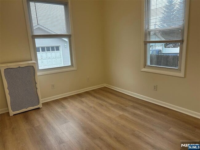 Building Photo - 136 Carlton Ave