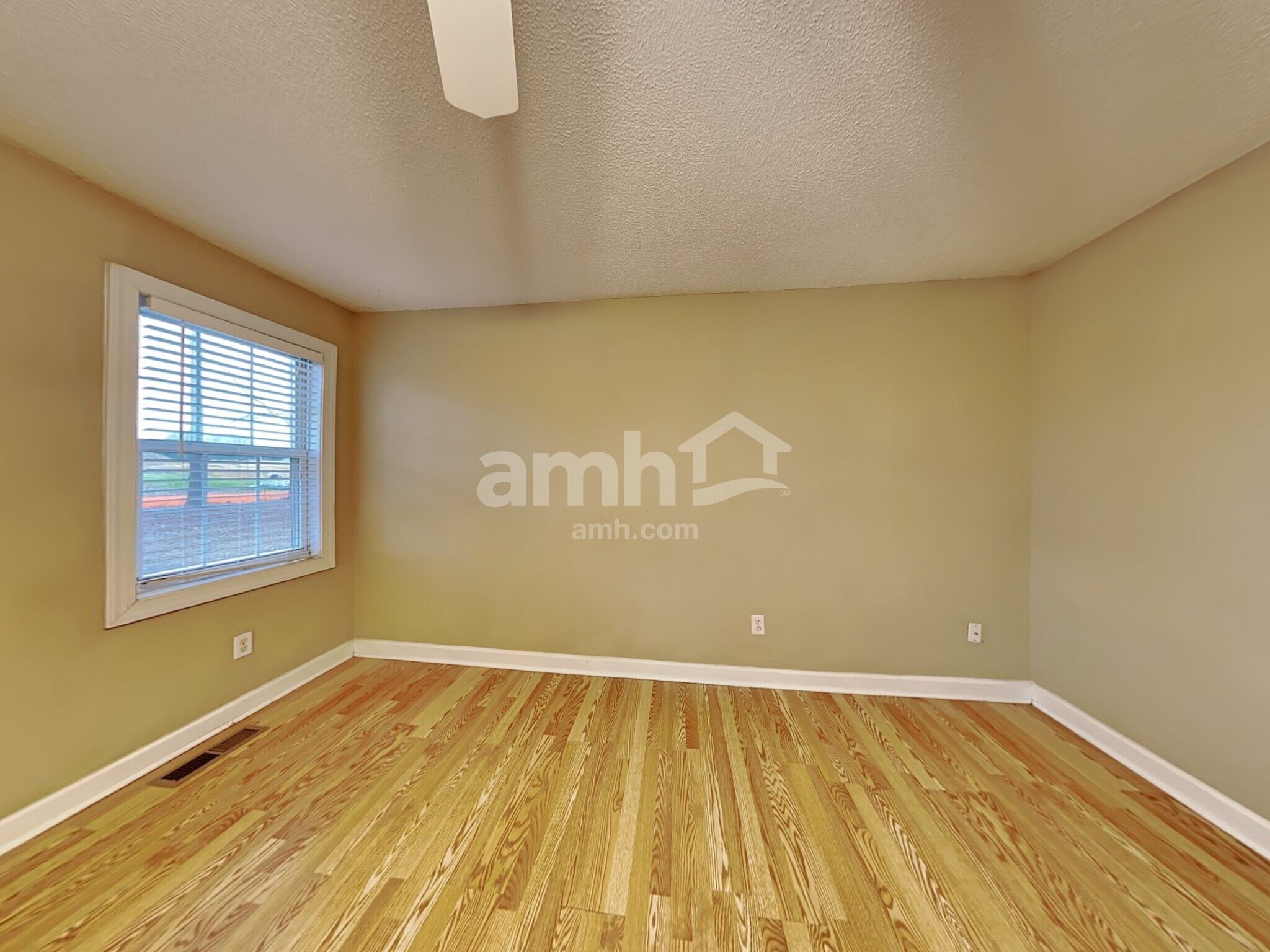 Building Photo - 1206 Saura Ct