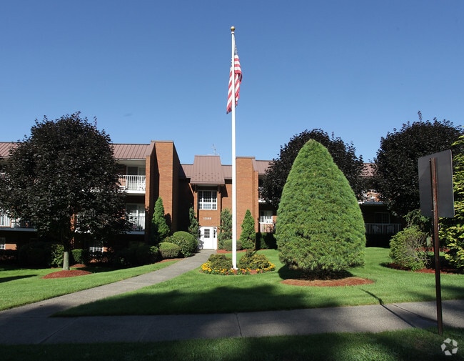 Diplomat Apartments 1389 Stafford Ave Bristol CT 06010 Apartment Finder