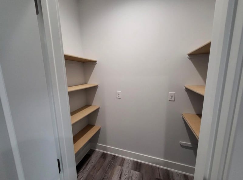 Building Photo - 5450 N Colburn Ct