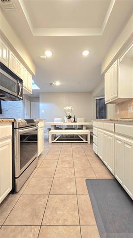 Building Photo - 6301 Lotus Dr